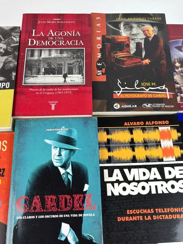 Colección de libros sobre historia y política - imagen 8