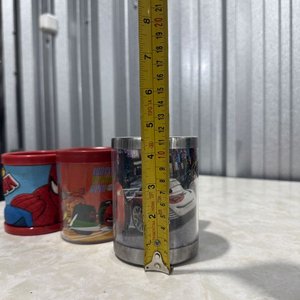Lote de 8 Tazas Plásticas y 1 de Acero Inoxidable con Diseños Infantiles - imagen 3