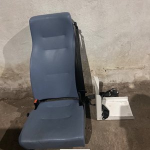 Asiento de Ambulancia con Cinturón de Seguridad - imagen 3