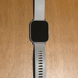 Lote anterior: Reloj Inteligente Gris con Correa de Silicona