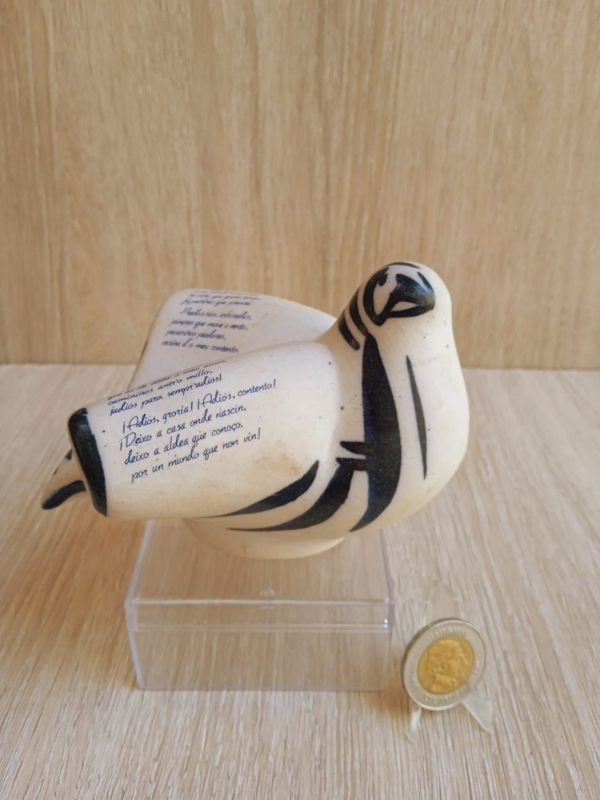 Paloma de cerámica artesanal gallega con poema de Rosalía de Castro - imagen 2
