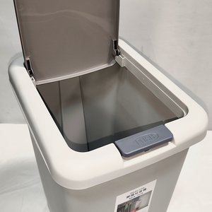 Papelera de Reciclaje con Tapa Batiente y Doble Apertura, 20 Litros, Nueva - imagen 3