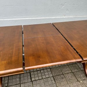 Juego de Comedor de Madera: Mesa Extensible y 10 Sillas Tapizadas Beige - imagen 22