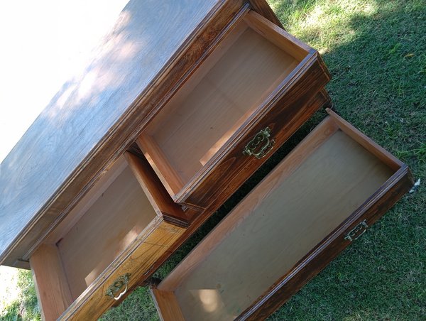 Cómoda de madera, toda de cedro - excelente condición - imagen 8