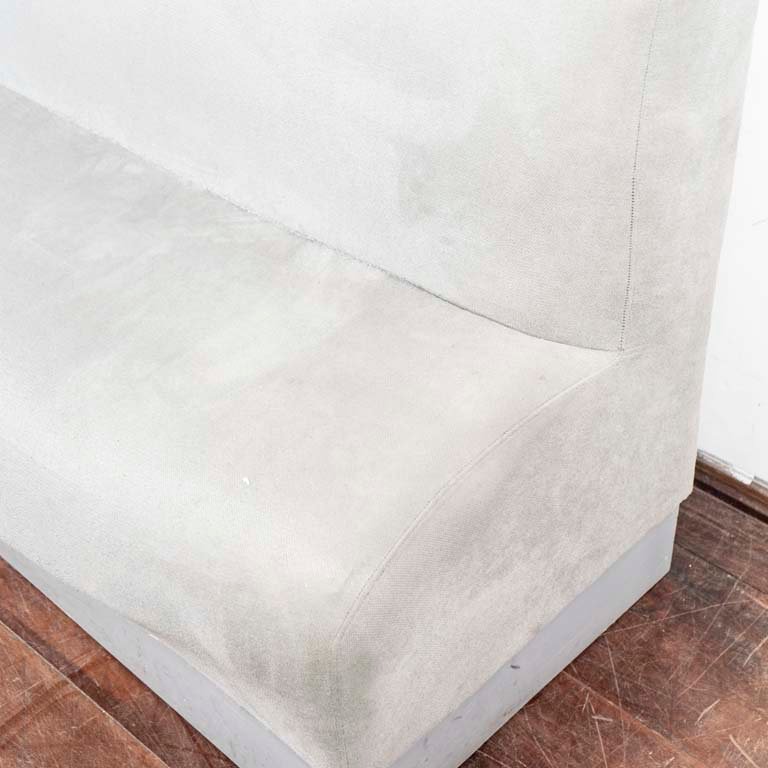 Sofá de varios cuerpos con base de madera para decorar tu hogar - imagen 3