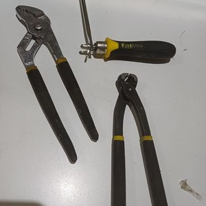 Serrucho, Arcos de Sierra, Pico Loro, Tenaza y Pela Cables - imagen 2