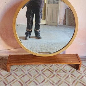 Espejo Redondo Biseado con Repisa de Madera Maciza - imagen 2