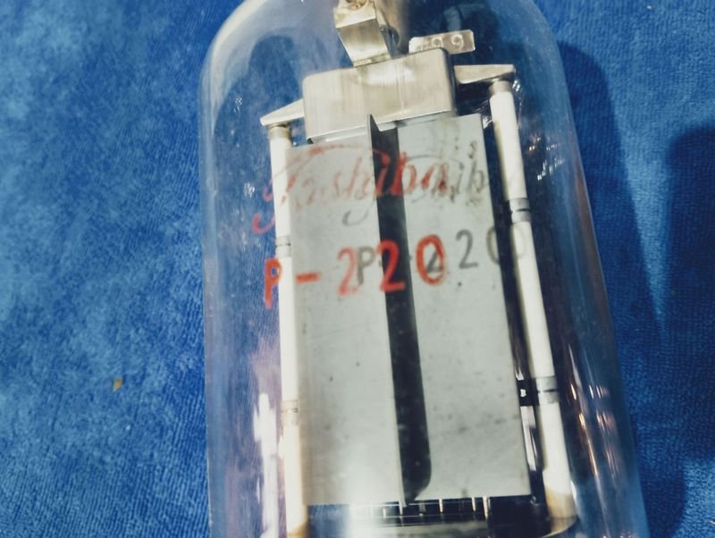 Vacío de tubo antiguo para TV - imagen 2