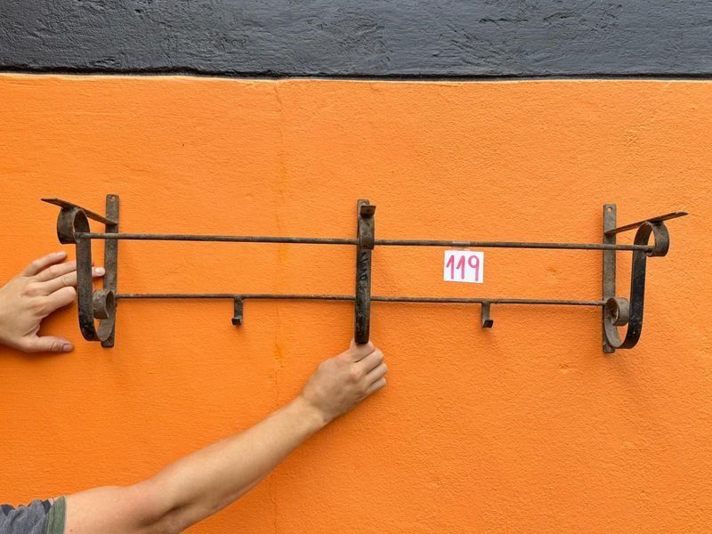 Lote siguiente: Ganchera Antigua de Hierro para Hogar