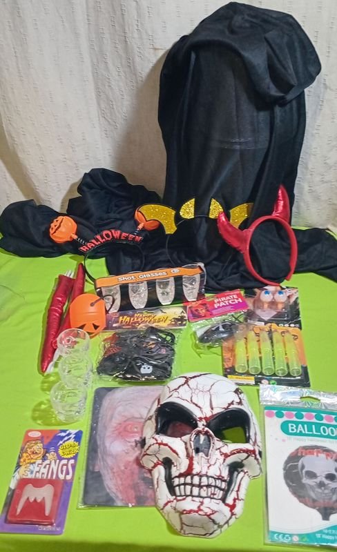 Lote Disfraces y Accesorios Halloween: Vasitos, Vinchas, Máscaras, Capas y Calabazas