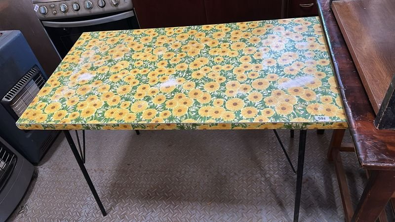 Lote anterior: MESA DE CARMICA PATAS EN HIERRO - Muebles de hogar