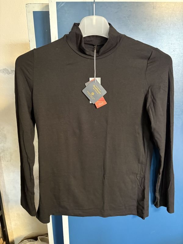 Pack 4 Poleras Negras Cuello Alto Talle S/M