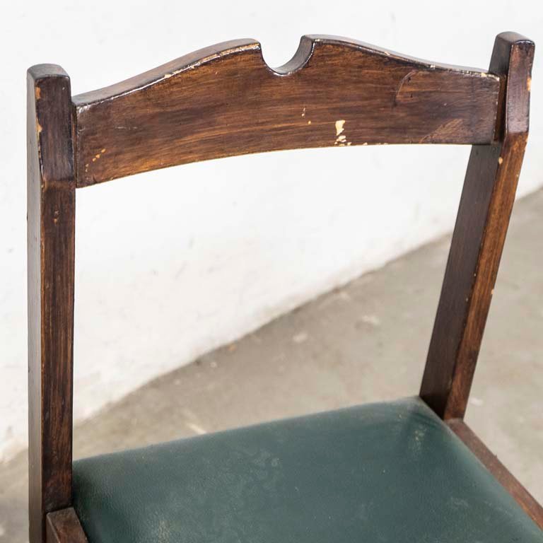 Sillas de madera con asientos tapizados en cuerina - imagen 3