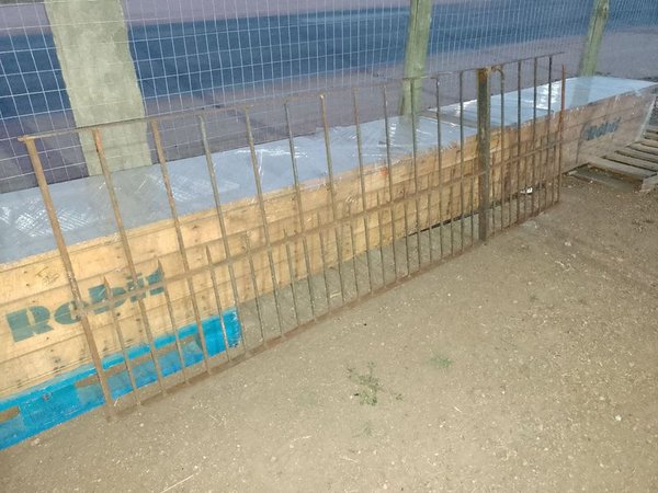 Puerta de hierro para entrada - imagen 1