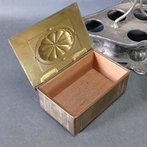 Cofre de Bronce con Interior de Madera y Pala para Migas Art Nouveau - imagen 3