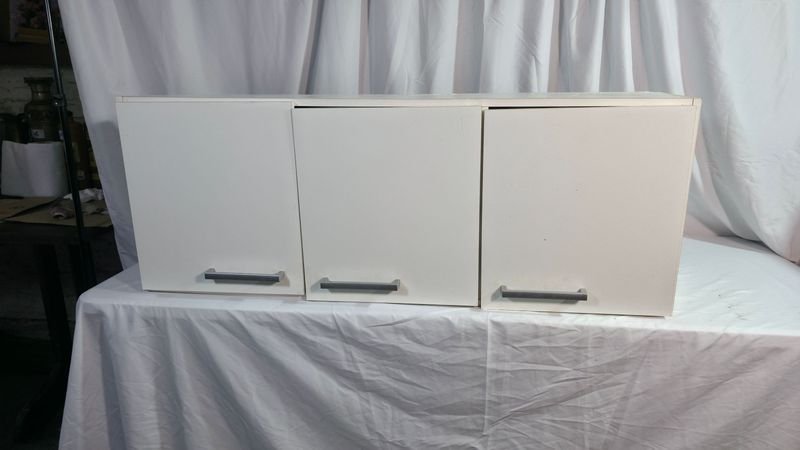 Mueble Aéreo de Cocina Blanco con Tres Puertas