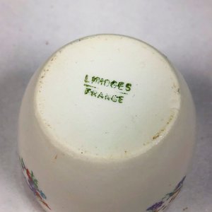 Conjunto de 8 Piezas de Porcelana Francesa Limoges: Vasitos, Bandeja y Pimentero - imagen 4