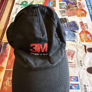 Lote de 7 Gorras con Temáticas Variadas: Turismo, Marcas y Uruguay - imagen 9