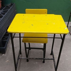 Juego de Mesa y Silla Escolares de Colores - imagen 2