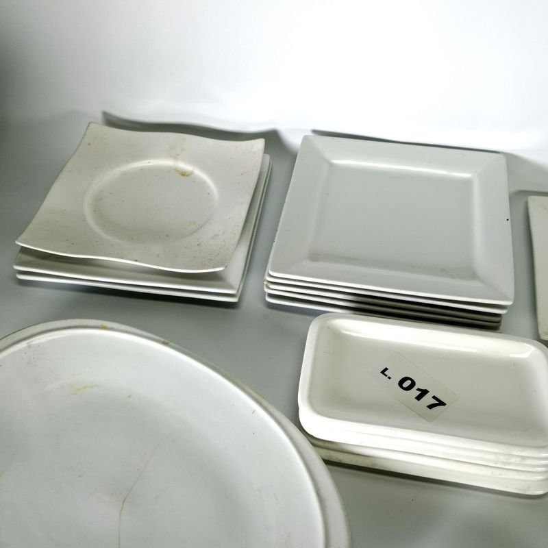 Platos y bandejas de porcelana blanca - imagen 4