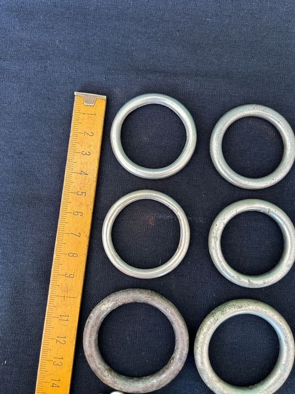 Colección de argollas y hebillas en buen estado - imagen 2