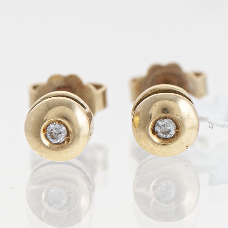 Lote anterior: Pare de aretes de oro 18k con brillantes