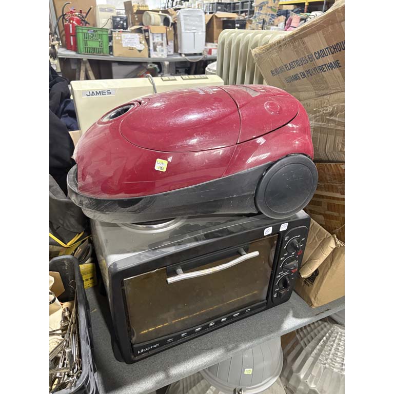 Lote anterior: Kit de electrodomésticos y aspiradora a la venta