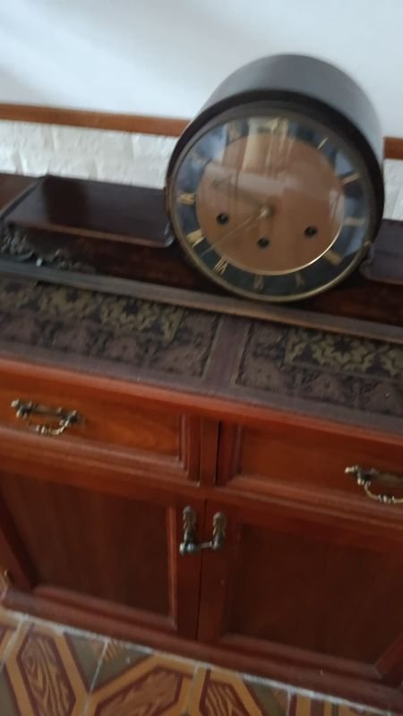Cajonera 2 puertas de madera con reloj - imagen 3