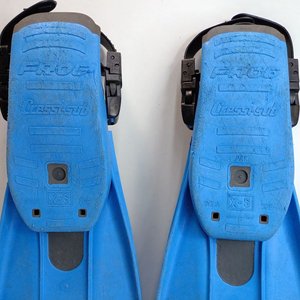 Kit de Snorkel: Cuchillo Muela, Patas de Rana Cressi Frog, Máscara y Tubo - imagen 9