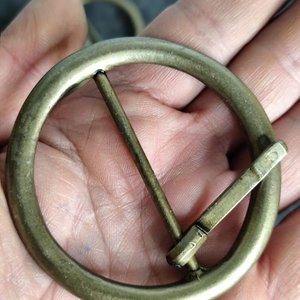 Lote de 12 Hebillas Redondas de Bronce - imagen 2