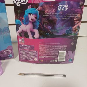 Figura My Little Pony Izzy Moonbow para Peinar - imagen 8