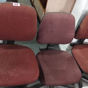 Lote anterior: Lote de 3 Sillas de Escritorio Giratorias Rojas