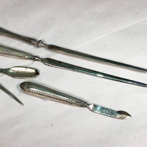 Conjunto de 4 Utensilios Metálicos con Cabos Bañados - imagen 4