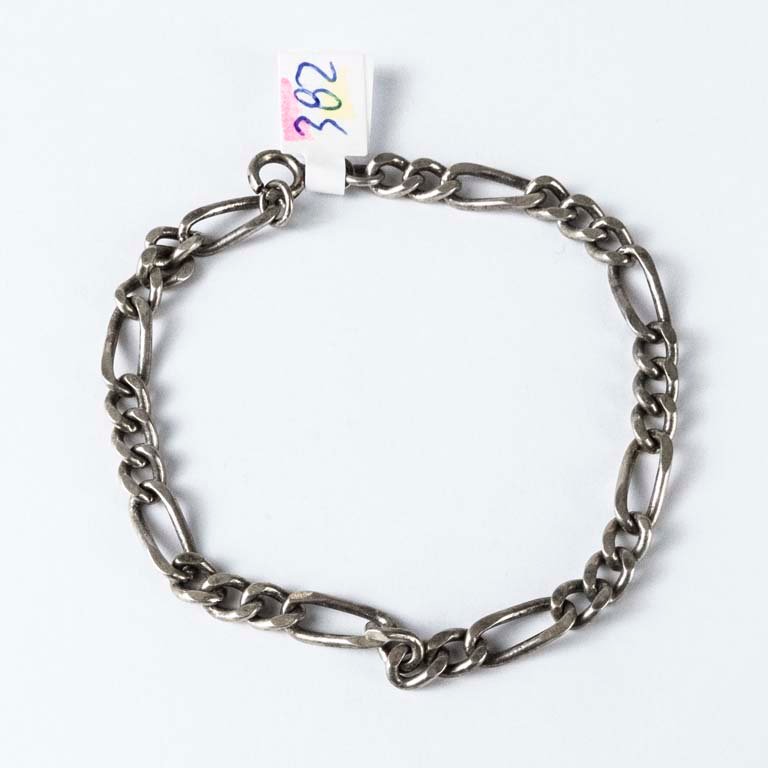 Lote siguiente: Pulsera de plata en cadena