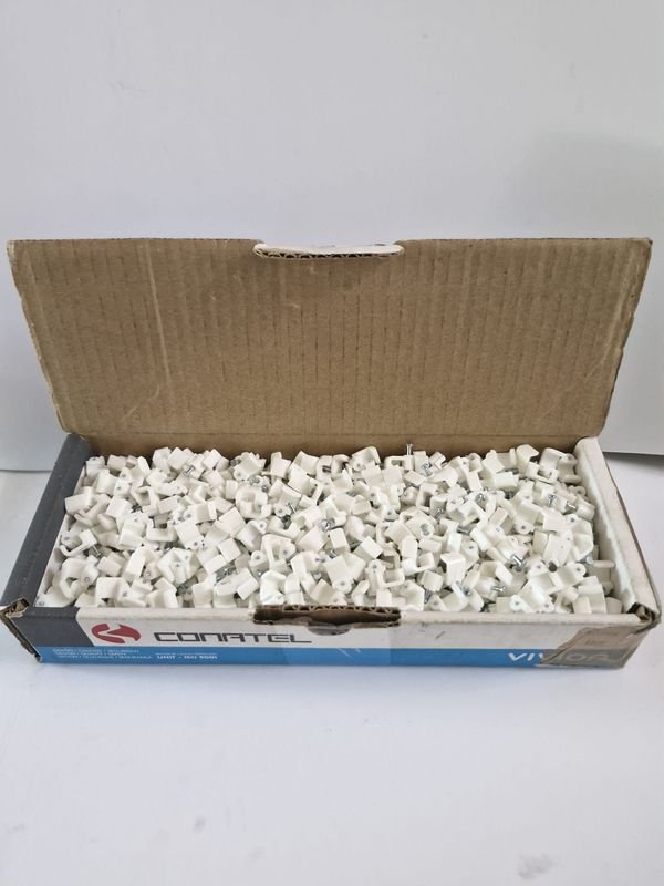 Lote siguiente: Caja De Grampas - Accesorios para Vehículos