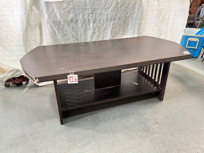 Mesa de living semi-oval para decorar tu hogar - imagen 2