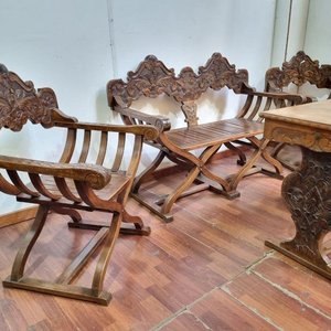 Juego de Living y Comedor Rústico Español en Madera Tallada: Mesa Ratona, 2 Sillones Curules, Banco y 2 Sillas - imagen 3