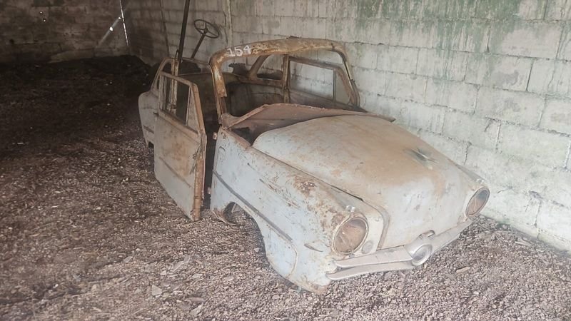 Coche Antiguo Crosley Desarmado para Proyecto