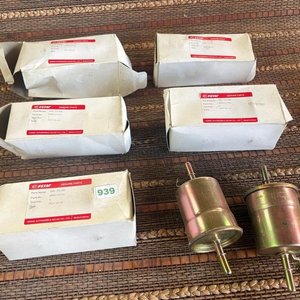 Lote siguiente: Juego de 6 Filtros de Combustible Haima Fstar Nuevos en Caja