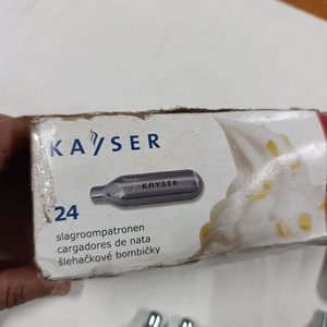 Sifón Cremera Completo con Picos y 25 Cápsulas de Óxido Nitroso - imagen 8