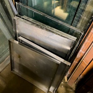 Lote de 5 Bandejas de Acero Inoxidable Usadas - imagen 3