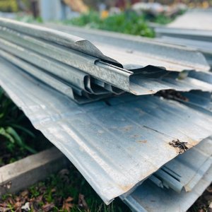 Lote de 24 Recortes de Chapa Galvanizada para Techo - imagen 3