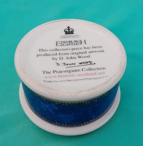 Pequeño alhajero coleccionable de porcelana con escena campestres y castillos - imagen 8