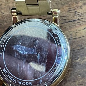 Reloj Michael Kors Dorado Mujer Esfera Champagne Números Romanos MK3560 - imagen 5