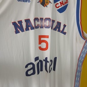 Camiseta de Básquetbol Club Nacional de Football Umbro Talle XXL (Peacock N° 5) - imagen 3