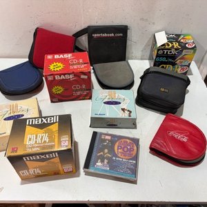 Lote siguiente: Lote de Casetes y CDs de Audio y Datos