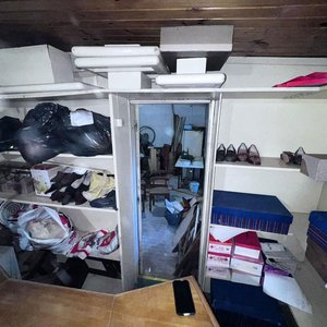 Lote anterior: Estantería Grande de Madera Pintada