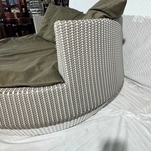 Gran Camastro Redondo de Ratan Sintético para 2 Plazas con Colchonetas y Almohadones - imagen 5