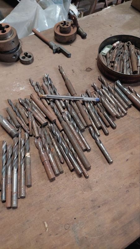 Lotes de herramientas de metal en buen estado - imagen 2