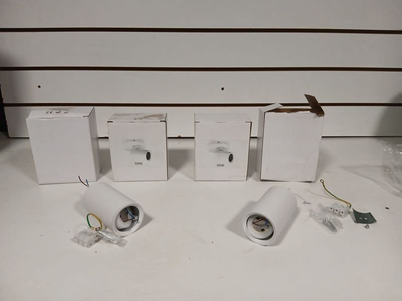 Lote de 4 Reflectores Blancos con Caja